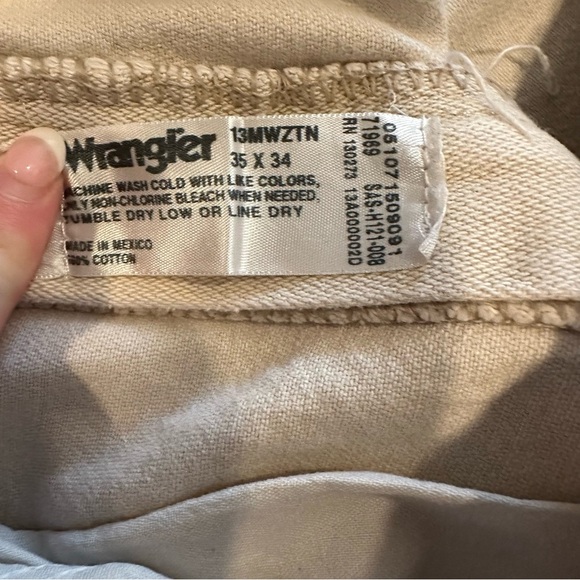 Wrangler Men’s Jeans Size 35x32 Tan - Picture 6 of 7